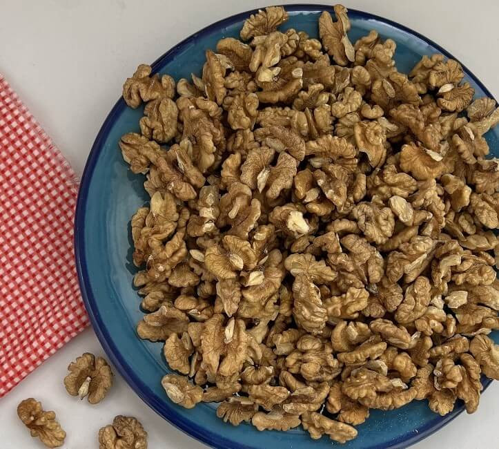 مغز گردو معمولی ایرانی (رنگ قهوه ای روشن)